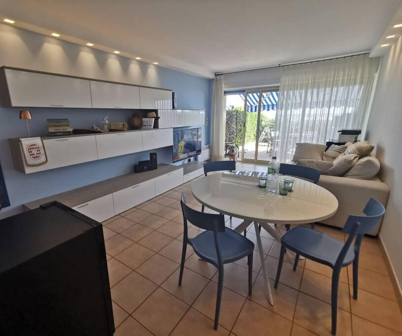 L'Apartment Paradise Sur Mer/80Sqm Beach Front +Ac ม็องตง ภายนอก รูปภาพ
